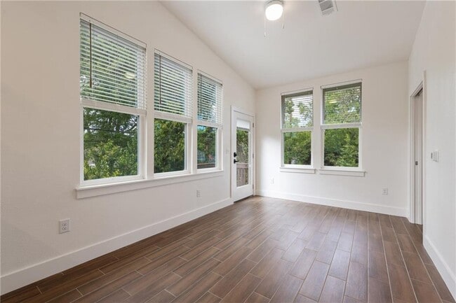 Building Photo - 4416 Rosedale Ave