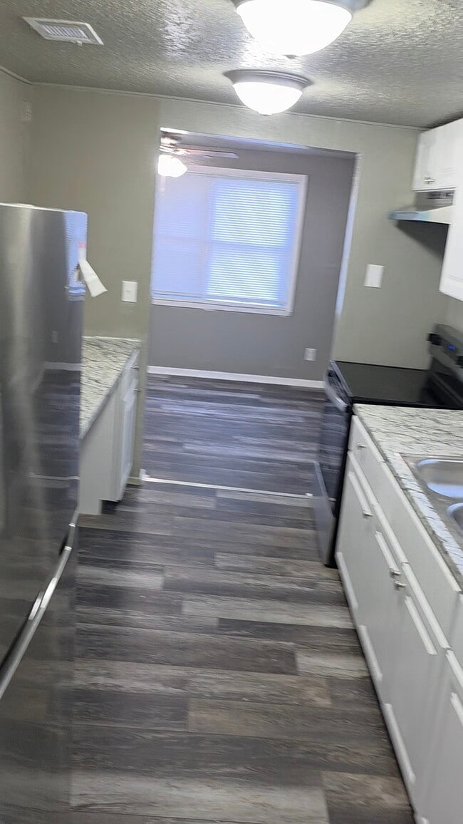 Building Photo - 505 Dorsey Ave