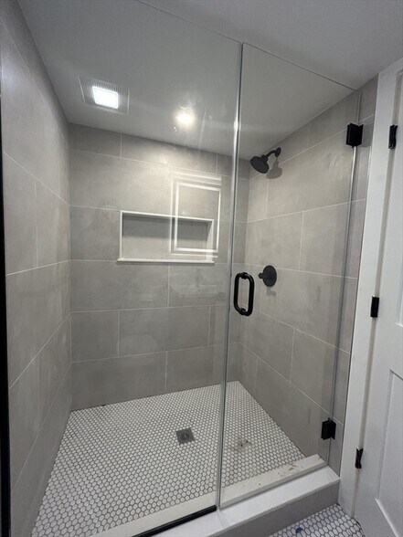 Building Photo - 56 Delle Ave