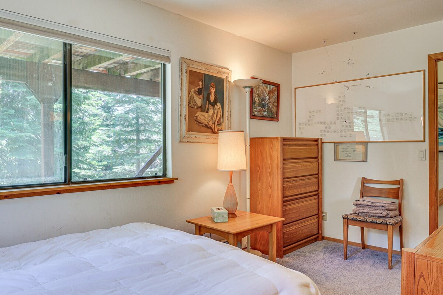 Building Photo - 320 Rim Dr