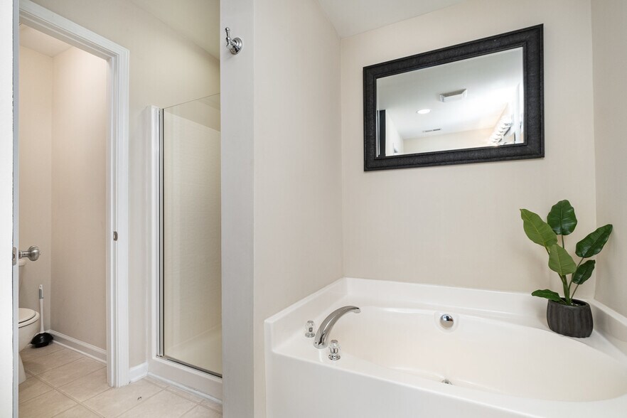 Building Photo - 4618 Merendino St