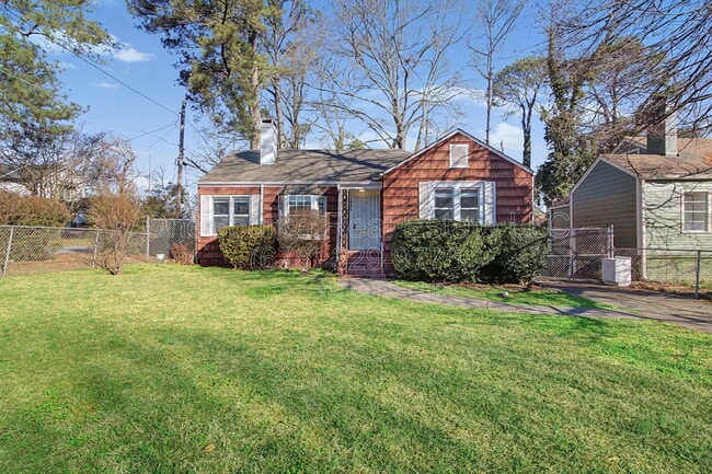 Building Photo - 1895 Markone St NW