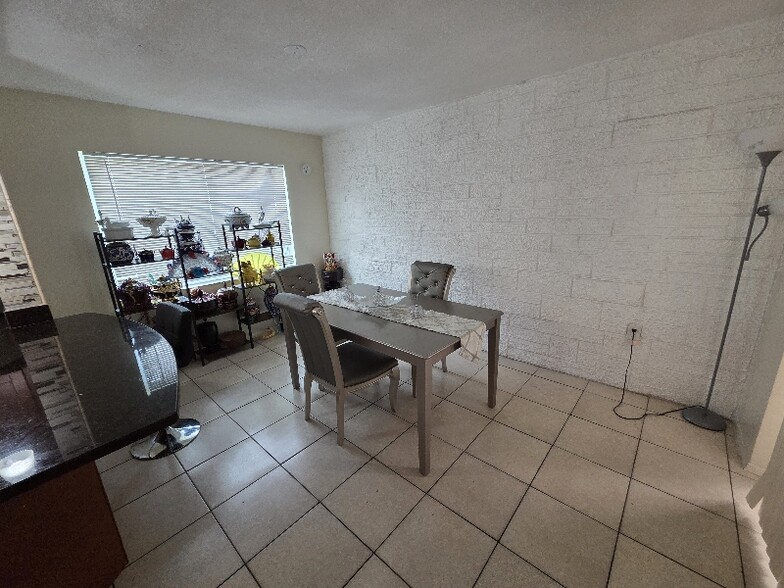 Building Photo - 9935 Marlinton Ln