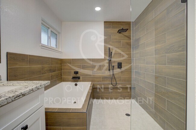 Building Photo - Walking distance to Joiner Park; GREAT corner lot home in Lincoln CA