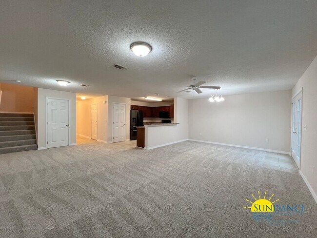 Building Photo - 303 Dahlquist Dr