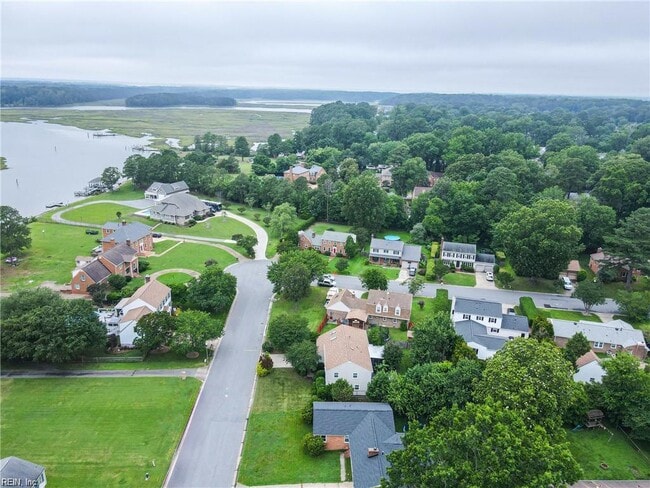 Building Photo - 707 Lipton Dr