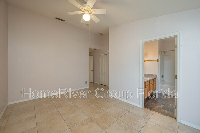 Building Photo - 650 Captiva Cir