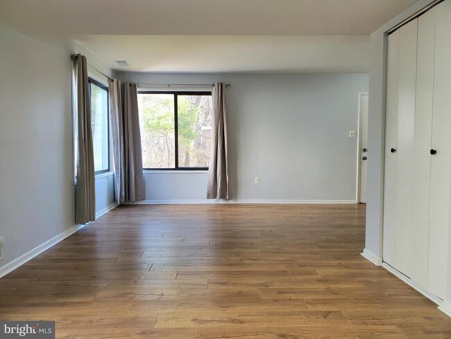 Building Photo - 12700 Sesame Seed Ct