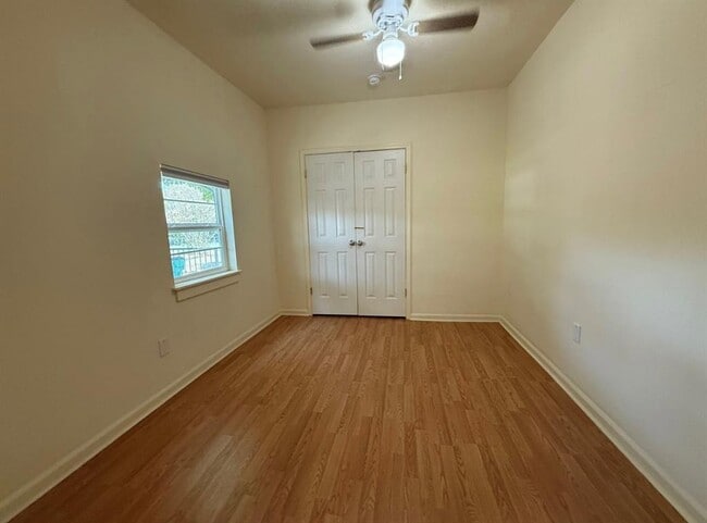 Building Photo - 1209 Frink St