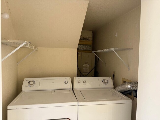 Building Photo - 5704 E Aire Libre Ave