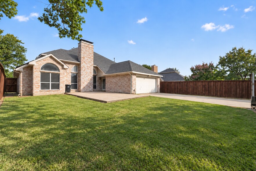 Building Photo - 1624 Ariel Dr