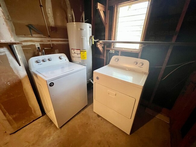 Building Photo - Application Received - **MOVE IN SPECIAL!*...