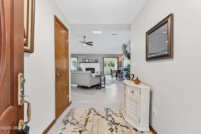 Building Photo - 32 Kingsley Cir