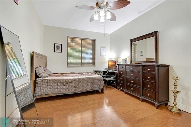 Building Photo - 6158 SW 194th Ave