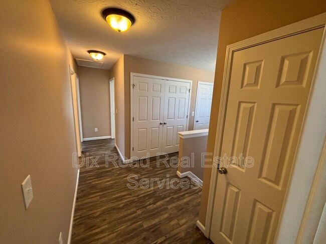 Building Photo - 2497 Deercove Ct.