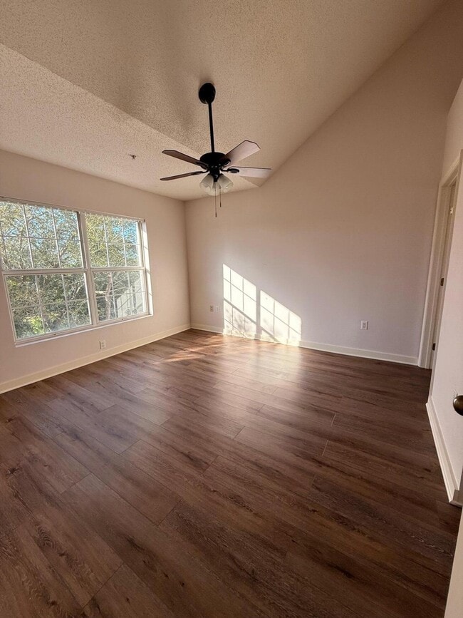 Building Photo - 4276 Calinda Ln