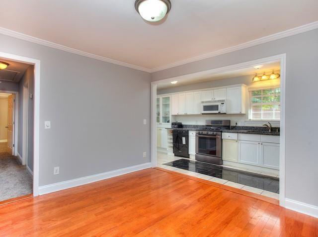 Building Photo - 831 Tanner Dr