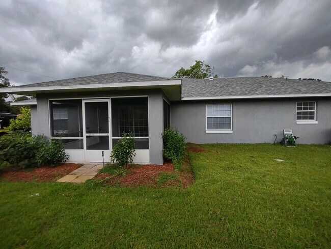 Building Photo - NEW VINYL PLANK FLOORING!! Pine Lakes Subdivision Corner Lot!