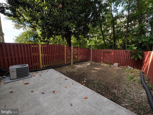 Building Photo - 2930 Wetherburn Ct