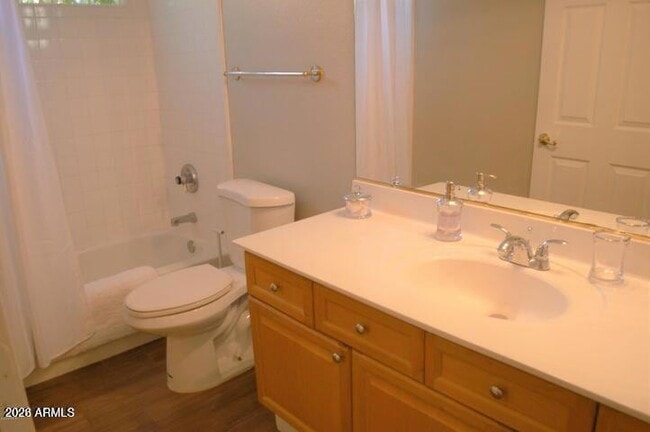 Building Photo - 10732 N 113th St