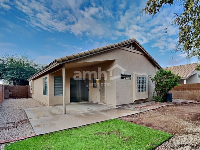 Building Photo - 15848 W Linden St