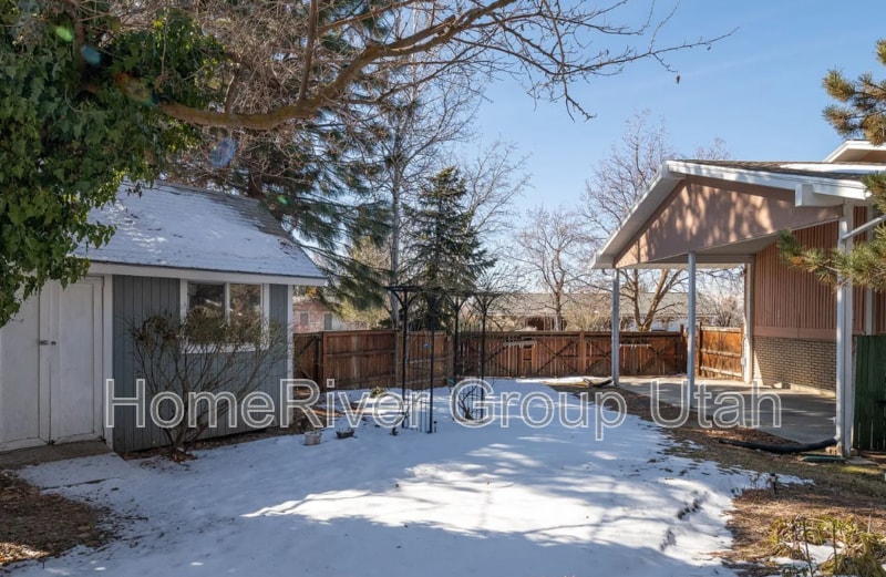 Building Photo - 2699 Grandview Dr