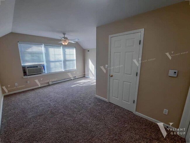 Building Photo - Spacious  5-Bedroom, 3-Bath Home in Midtown Springfield