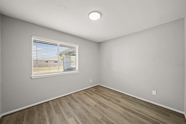 Building Photo - 13835 Templar Ln