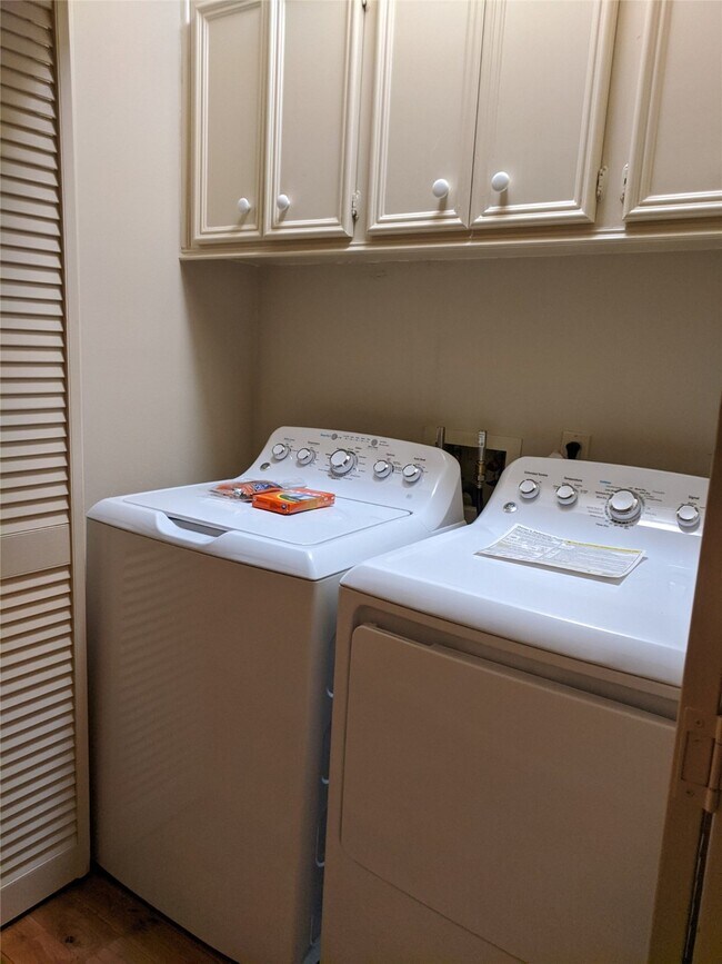 Building Photo - 5106 Olympia Fields Ln