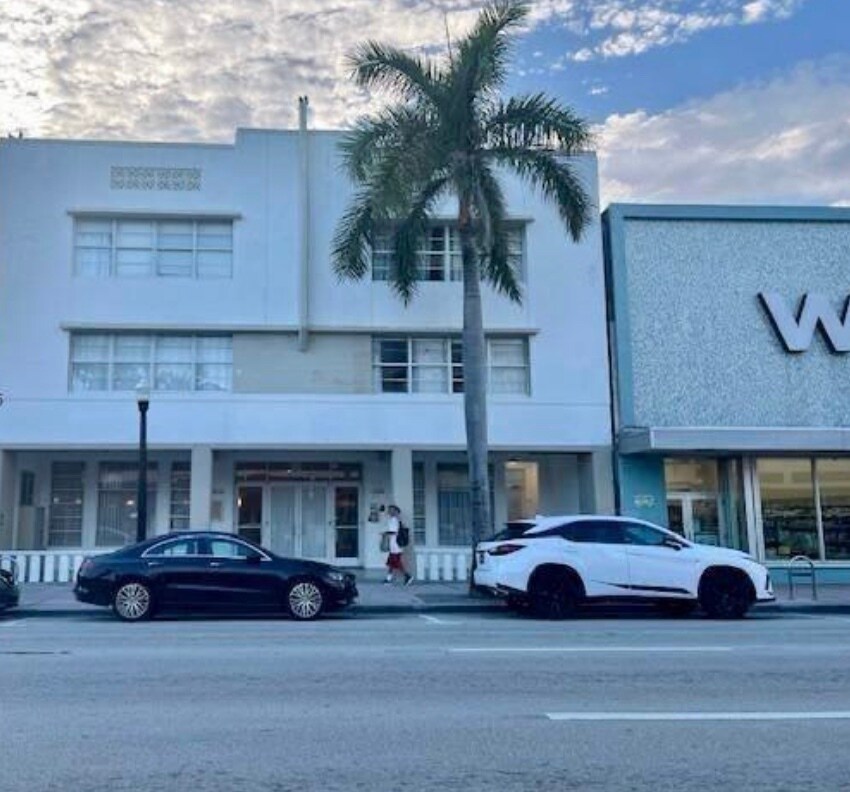 Building Photo - 7326 Collins Ave