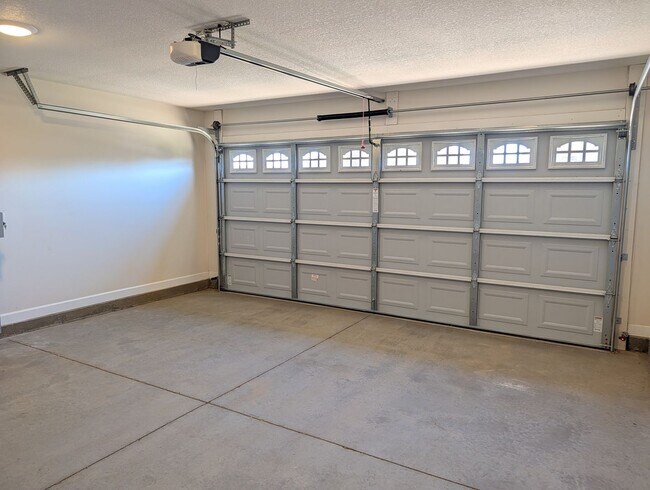 Building Photo - ALMOST NEW HOME IN SPARTANBURG READY FOR A RENTER!