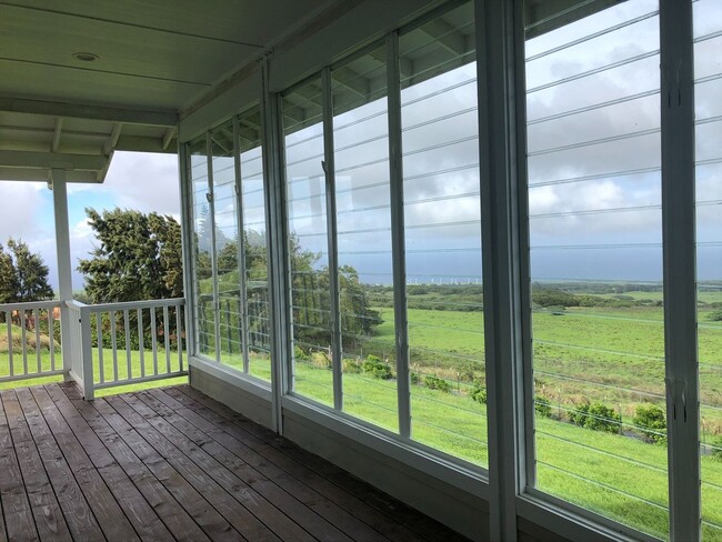 Building Photo - Gorgeous Ocean View Home. Unfurnished 1 Bed, 2 Ba, w/ 2-Car Garage on 1.145 acres