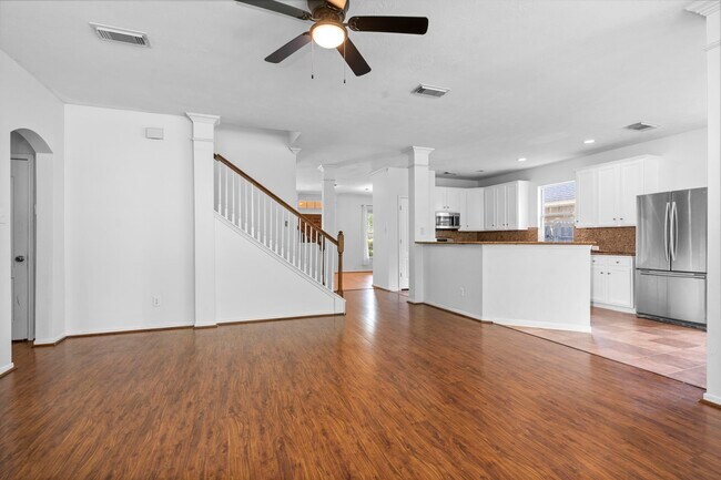 Building Photo - 6914 Grants Hollow Ln