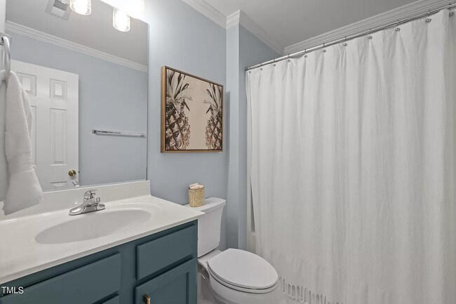 Building Photo - 27 Cynthia Ln