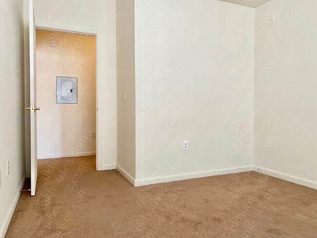 Building Photo - 2-Bed/2-Bath Condo/Pet Friendly/Voucher Accepted/Available Soon!