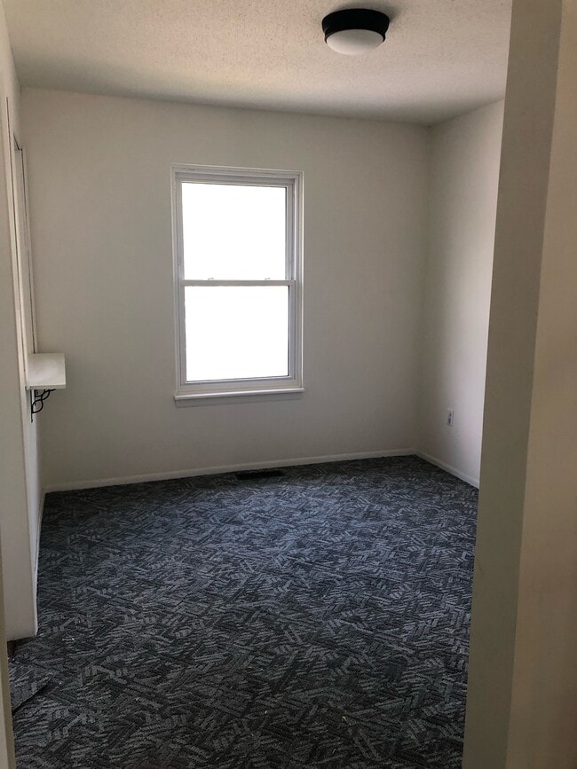 Building Photo - 8639 W 108th Pl