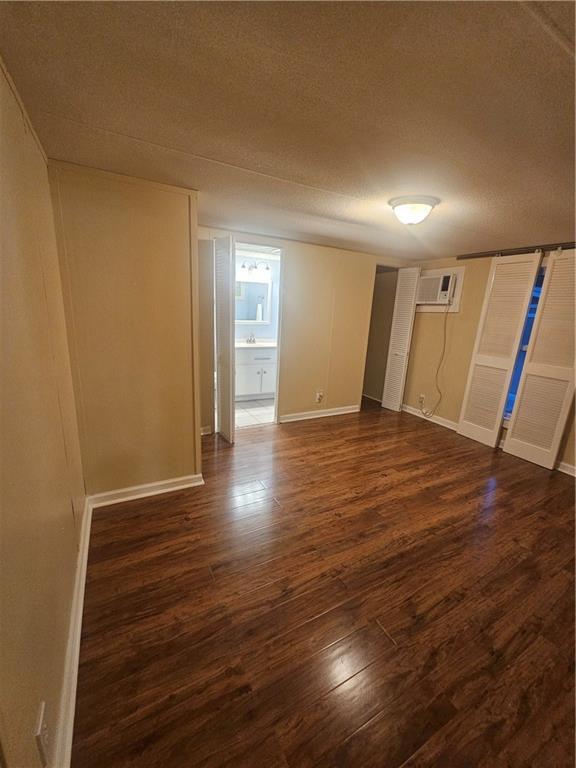 Building Photo - 1201 Floyd Dr NE