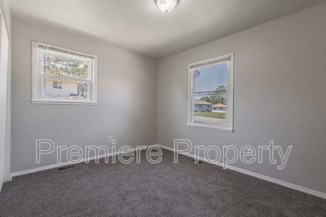 Building Photo - 18874 E Wigwam Dr