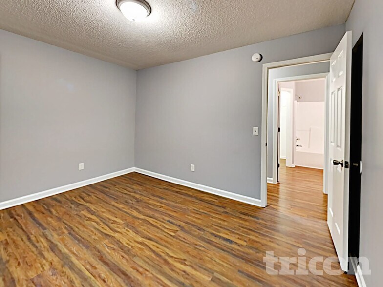 Building Photo - 109 Jaybird Ln