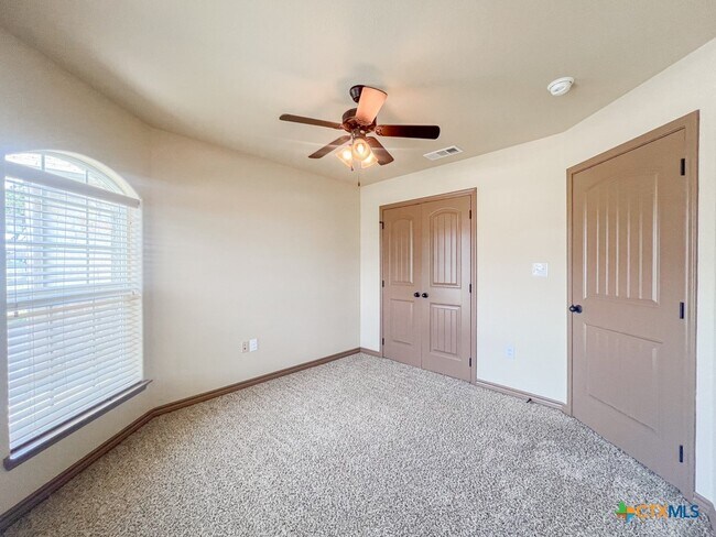Building Photo - 700 Cosper Creek Dr
