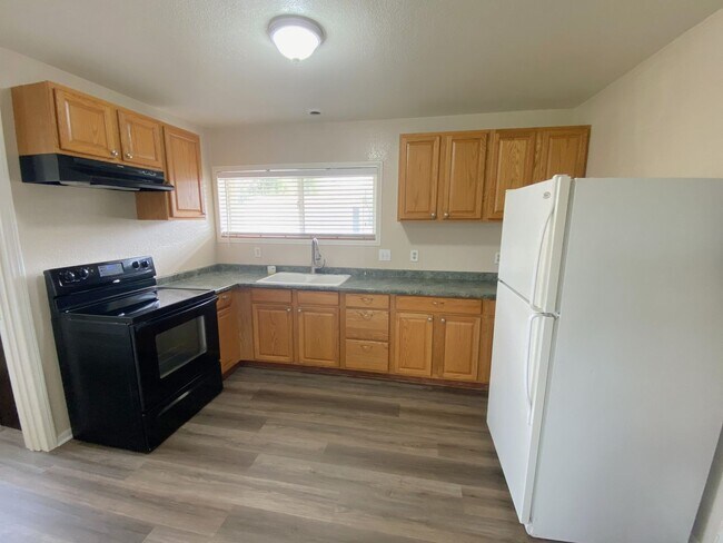 Building Photo - 13195 Bryant St