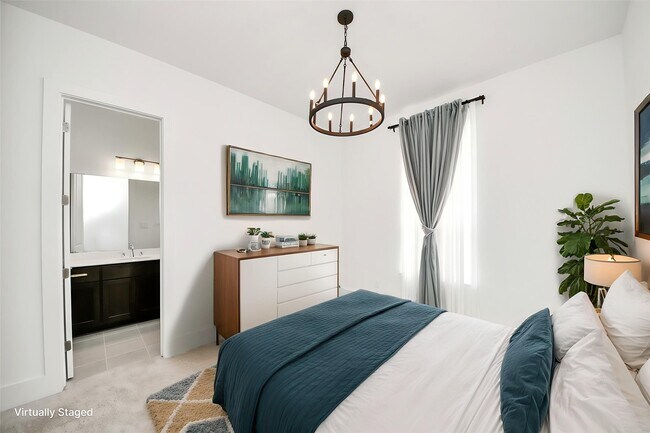 Building Photo - 10235 Forest Lake Dr