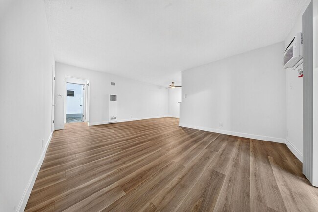 Interior Photo - 7245-51 Willoughby Ave