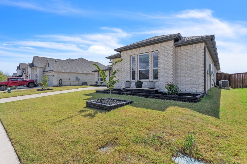 Building Photo - 708 Lemmon Ln