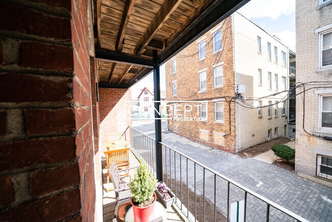 Building Photo - 56 Selkirk Rd