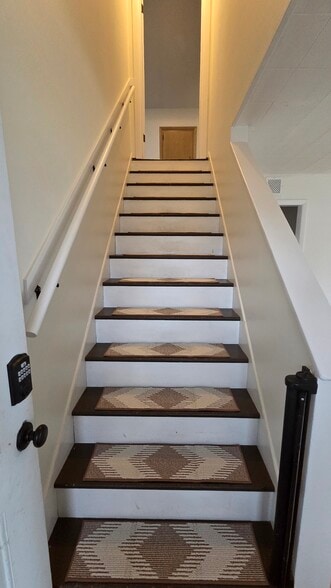 Building Photo - 1123 Lucille Ave