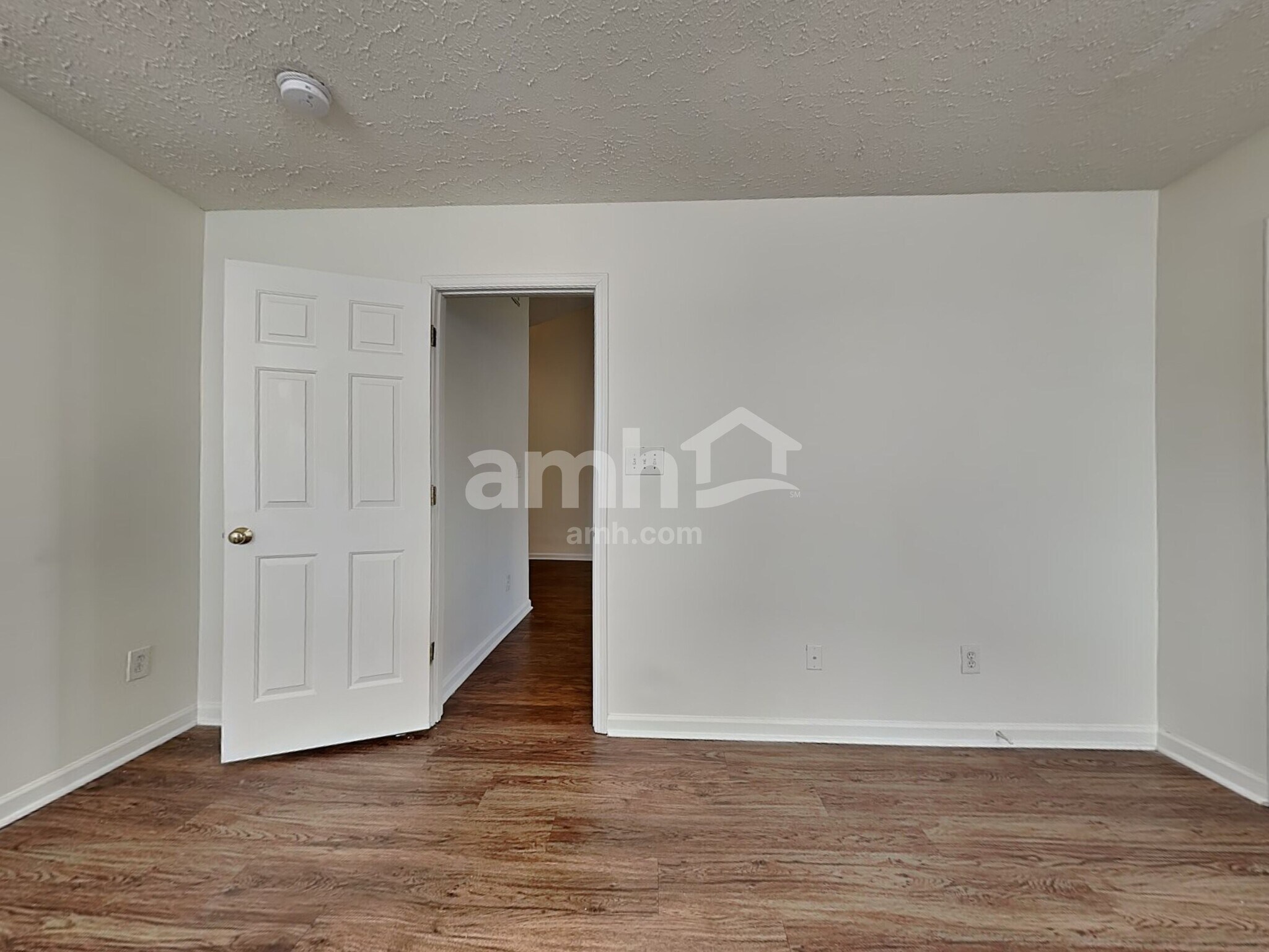 Building Photo - 1907 Landon Farms Ln