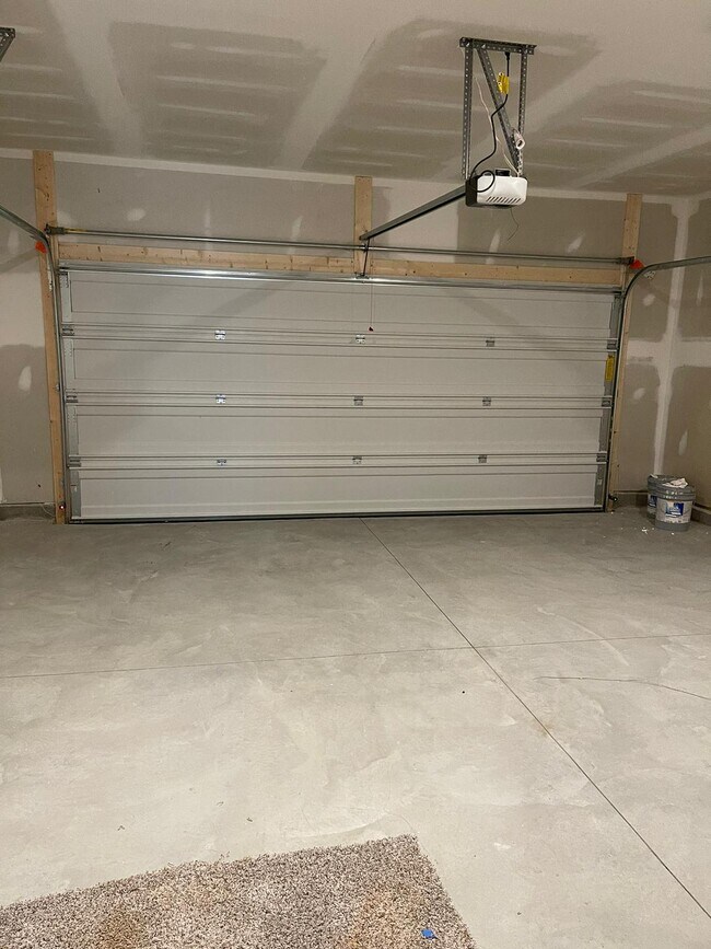 Building Photo - 1186 Arrowlake Rd