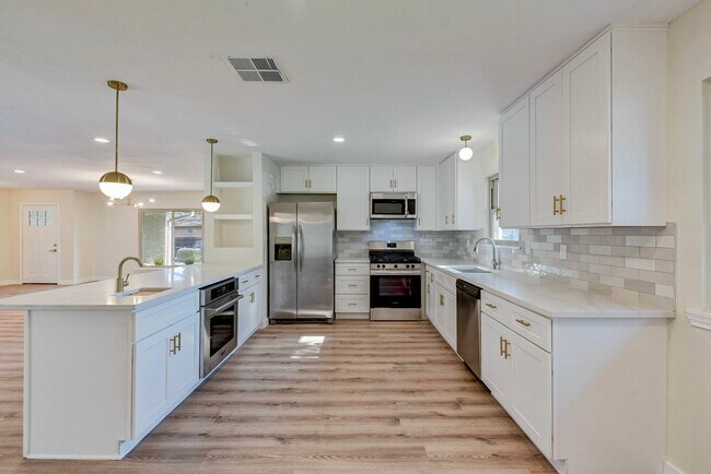 Building Photo - 4303 Osby Dr