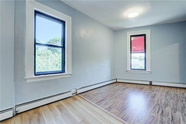 Building Photo - 90 Henrietta St